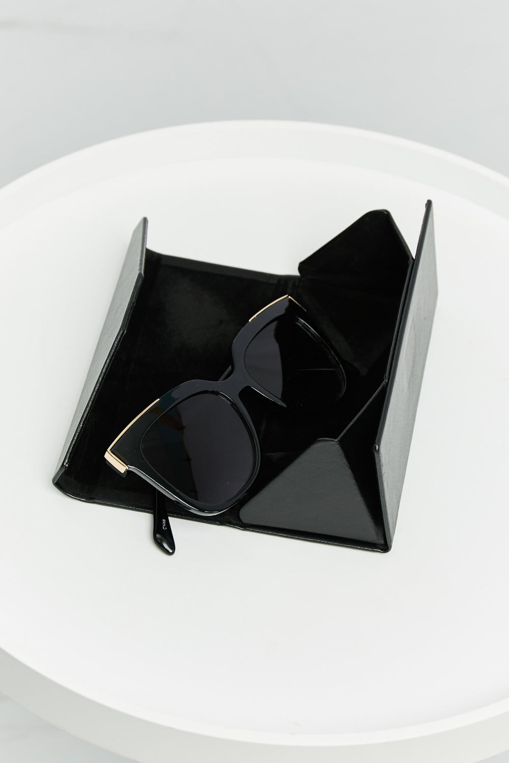 Square Metal-Plastic Hybrid Temple Sunglasses